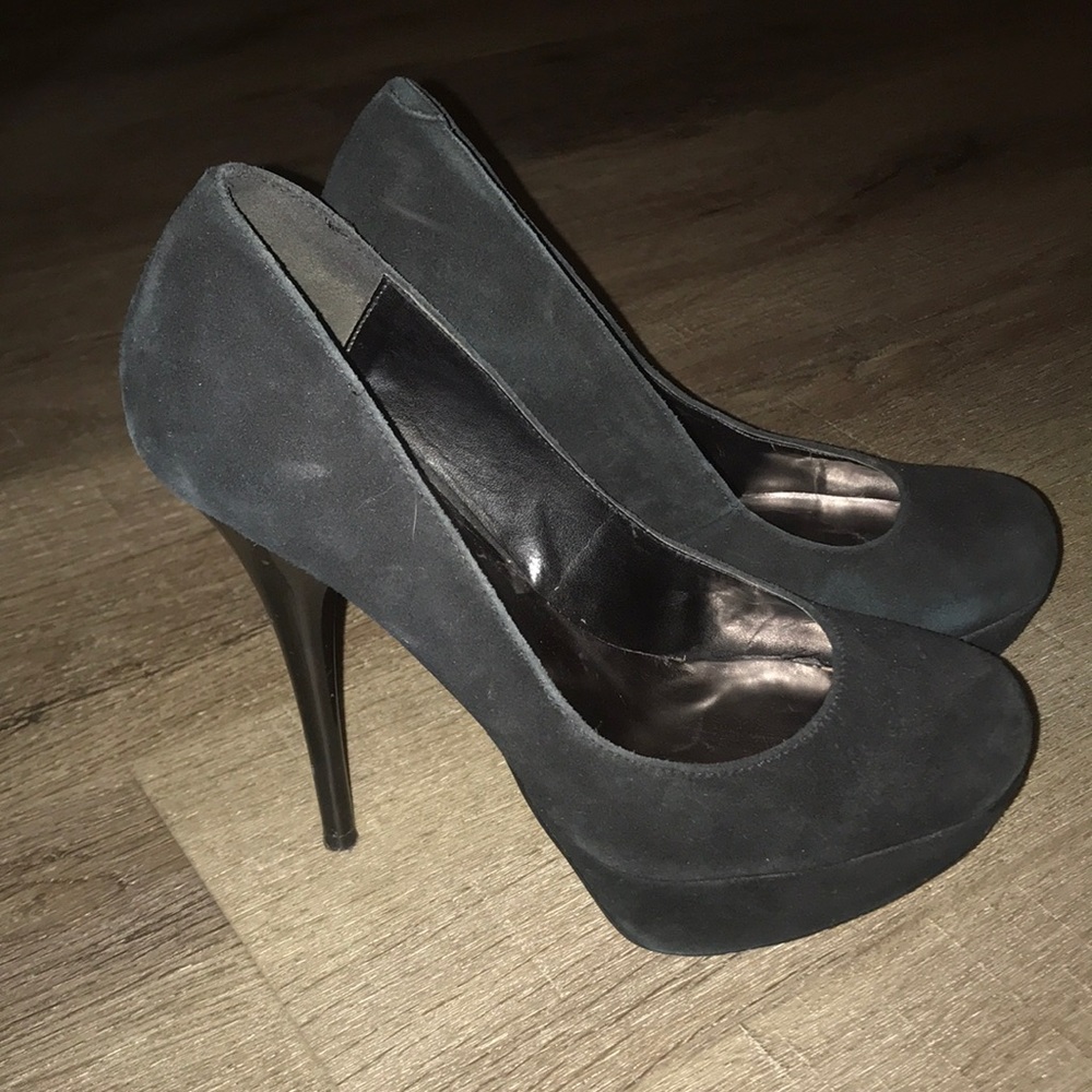 Steve Madden Suede pumps